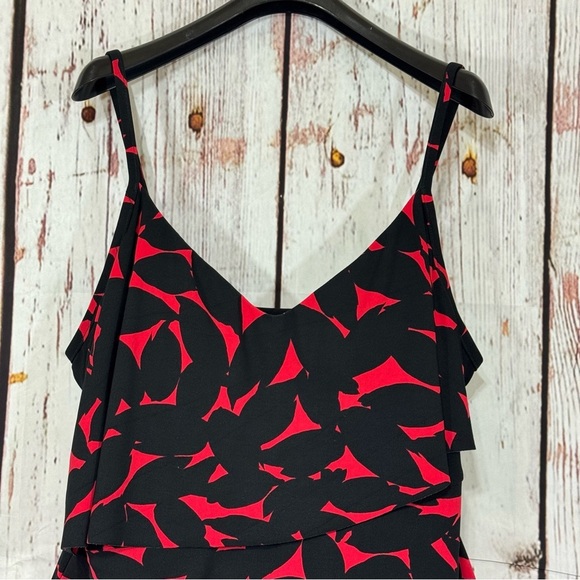 MAGIC SUIT tiered Black and Red Patterned Women's swimsuit Top in size 16 EUC - Picture 2 of 13